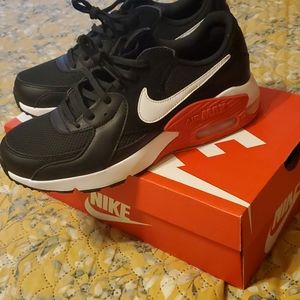 Nike air max excee men's shoes size 8 1/2